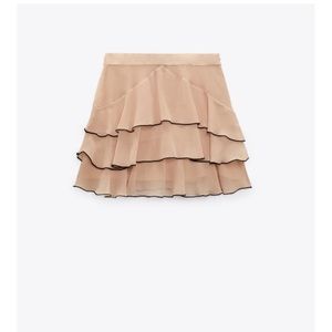 Sexy and Feminine Zara ruffled Mini Skirt.😍Perfect for all occasions!🤩NWT!👏🏻